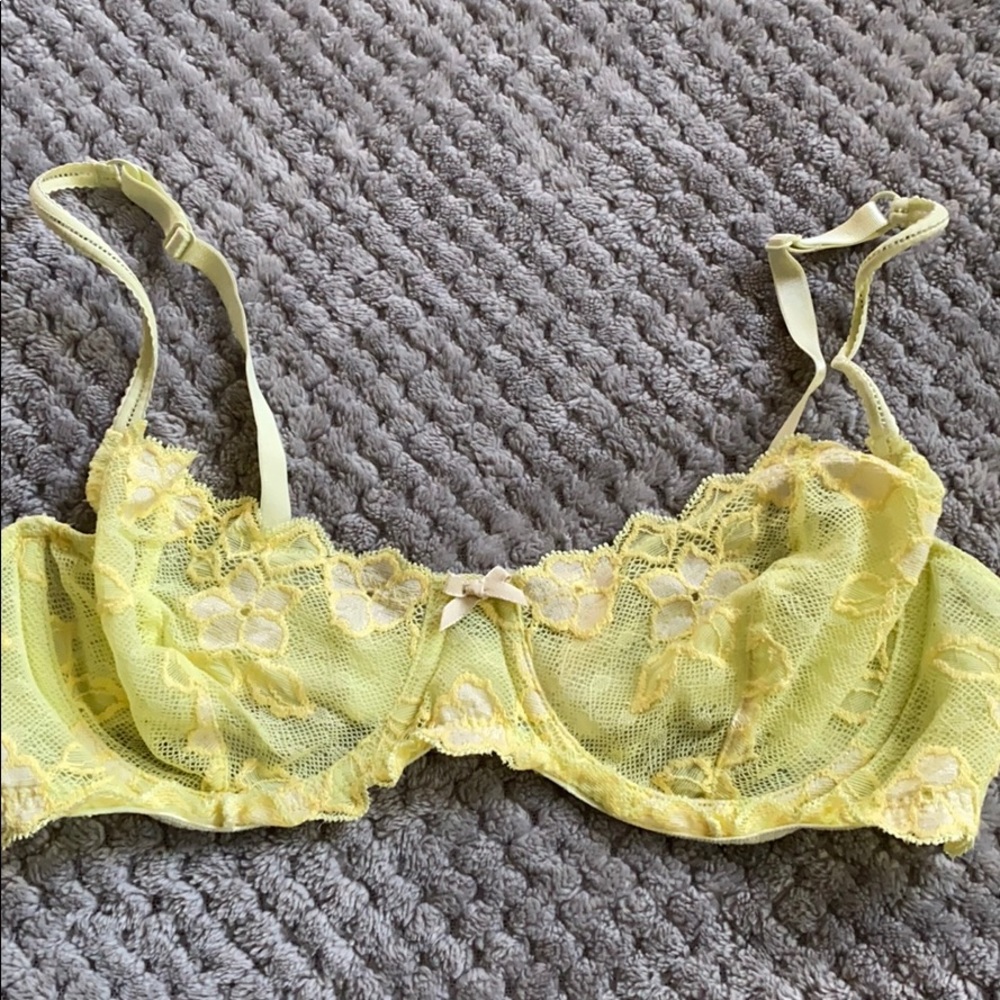 Banana Republic Lace Underwire Bra